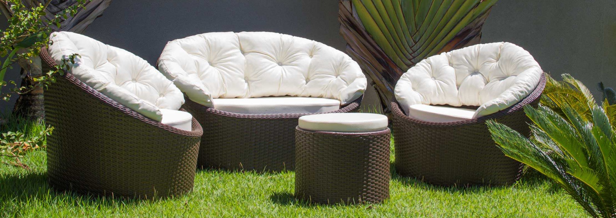 PossuÃmos os mais variados tipos de sofás e poltronas em fibra natural PossuÃmos os mais variados tipos de sofás e poltronas em fibra natural